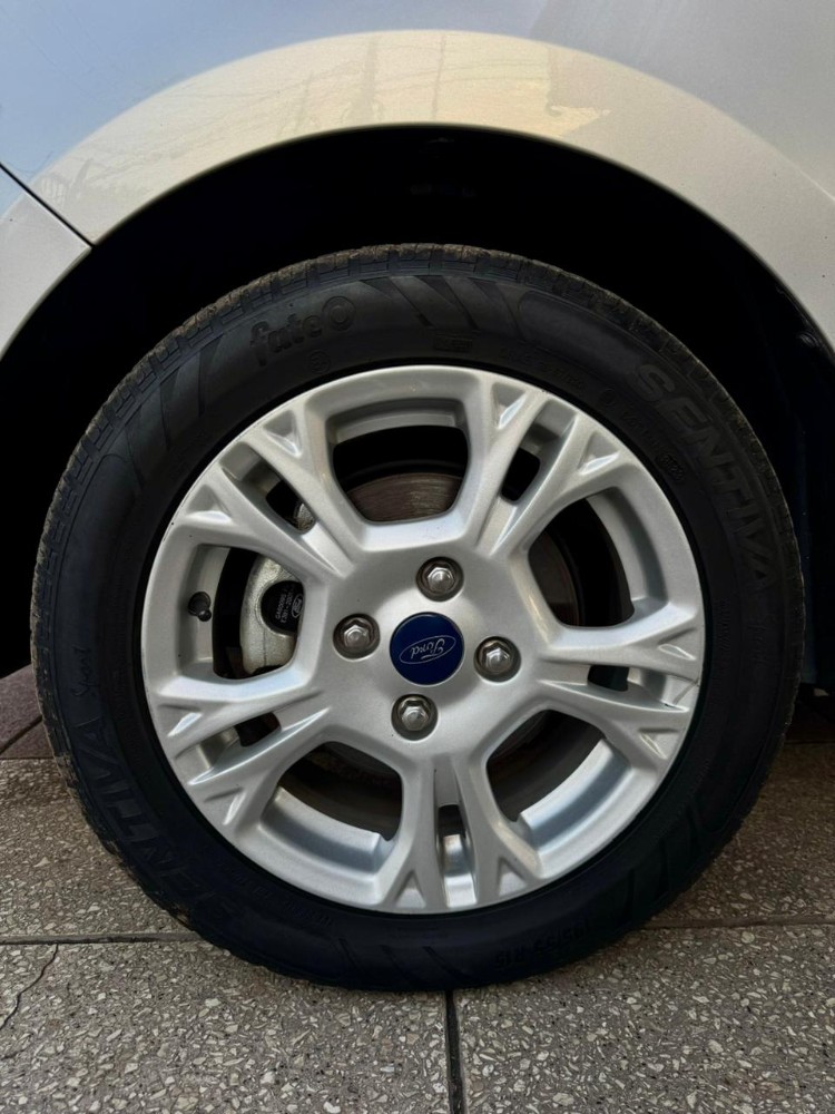 Ford Ka SEL — foto 8